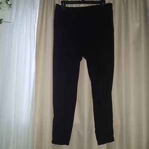 Black jogging pants